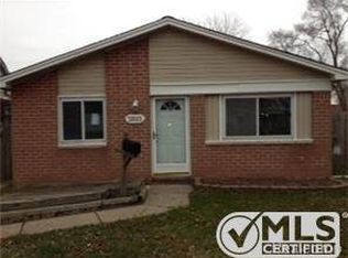 5845 Hazel St, Taylor, MI 48180