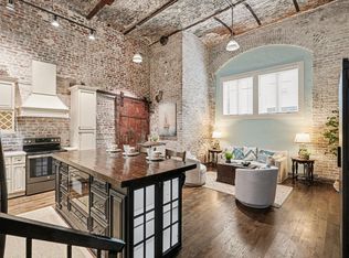 2400 Mechanic St APT 101, Galveston, TX 77550
