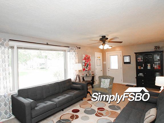 3rd image of 541 Oaklawn Ave