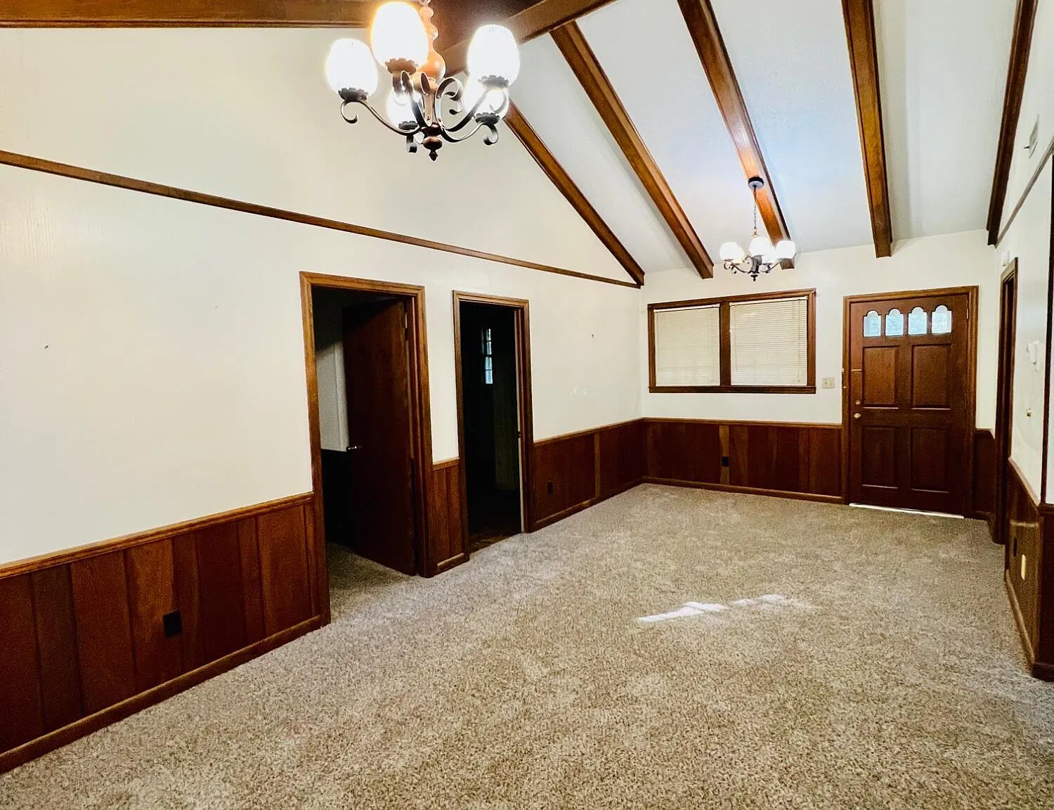 2 bed, 1.5 bath, 864 sqft, $1,100 — Photo 2