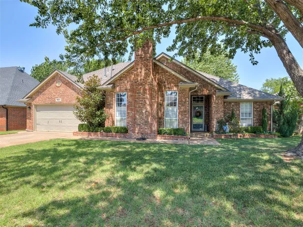 801 Colony Dr, Edmond, OK 73003