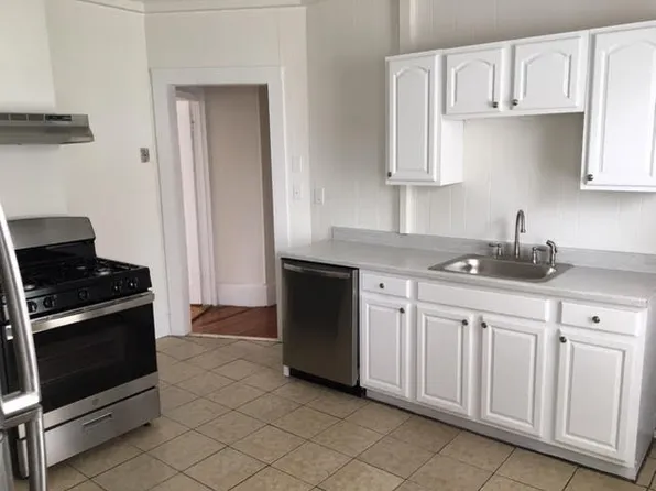 9 Harvard Ave Floor 3, Dorchester, MA 02121