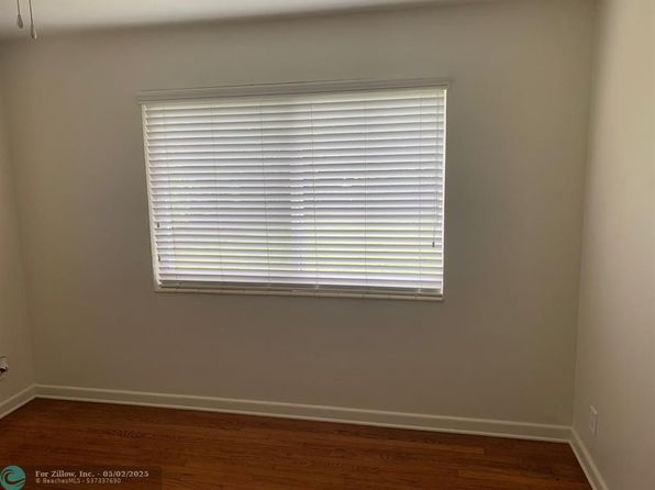 660 NE 35th St, Oakland Park, FL 33334