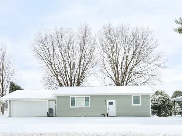 811 12th St E, Wabasha, MN 55981