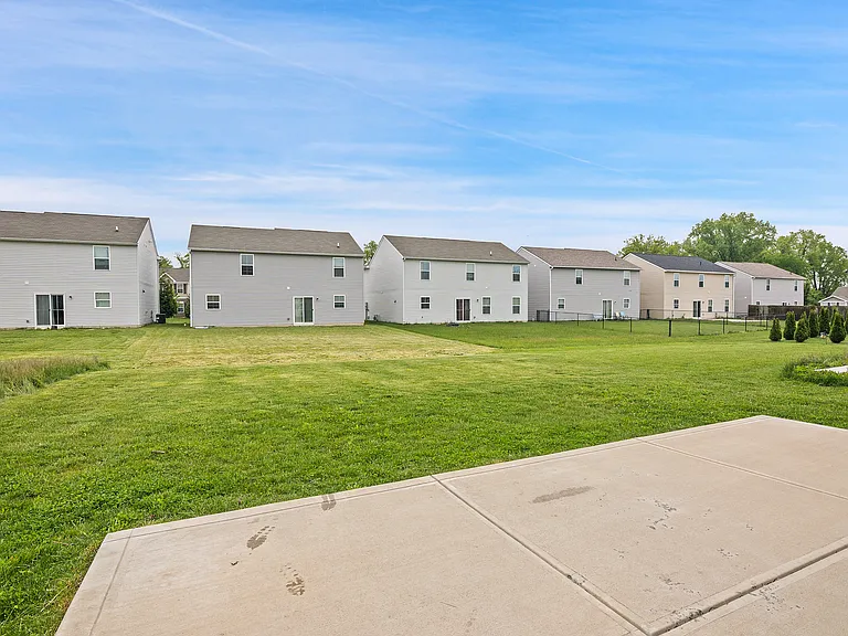 345 Campus Ln — Photo 23