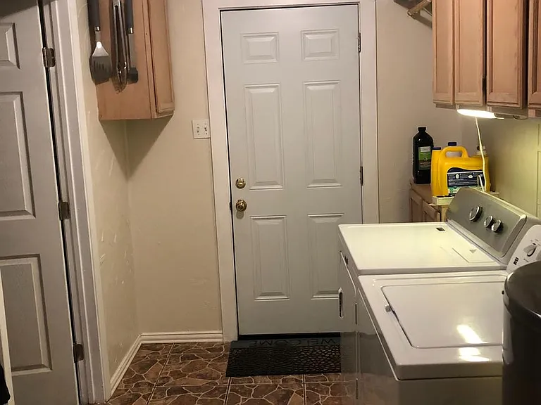 307 Hill Dr — Photo 6