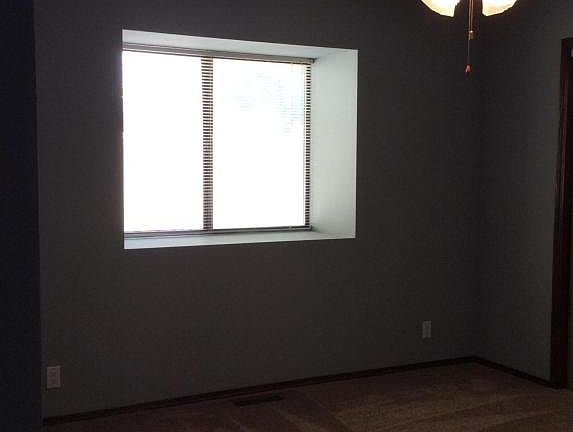 5th image of 6029 Katson Ave NE