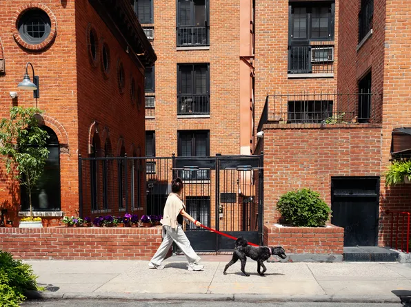 51 Irving Place image 2 of 4