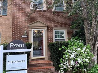 7958 Hidden Bridge Dr, Springfield, VA 22153