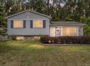 28670 Zellmer St, Romulus, MI 48174