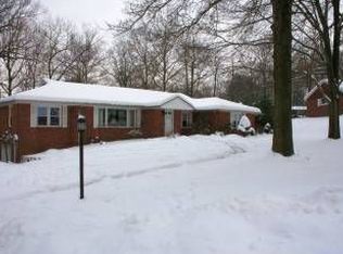 2964 Melvin Dr, New Castle, PA 16105