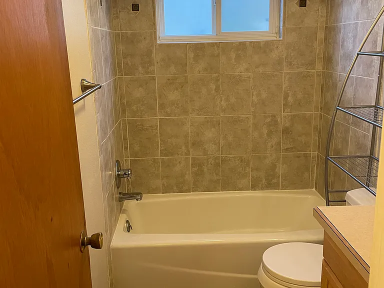 880 Alpine Ave — Photo 7