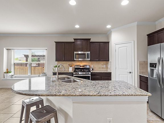4th image of 10413 Crescendo Ln