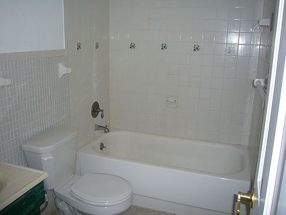 5th image of 825 N Primrose Dr APT 207