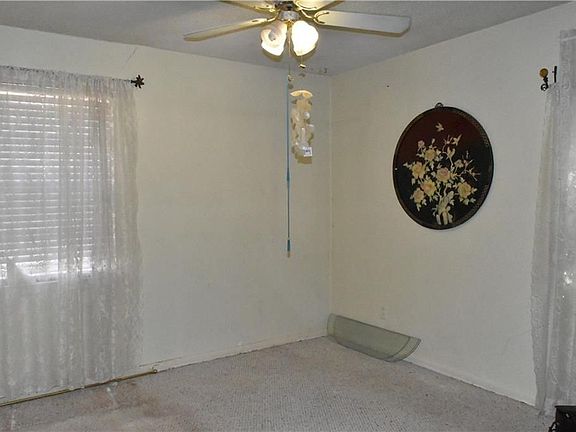 5th image of 4110 Amherst Dr