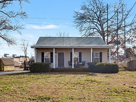 2nd image of 256 Fritz Cir