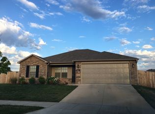 1257 S Spritz Dr, Fayetteville, AR 72701