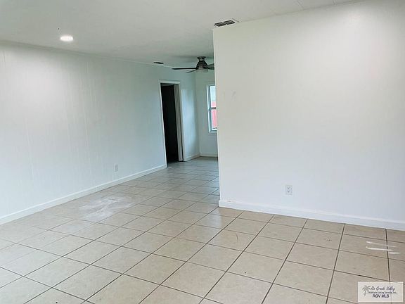 4th image of 2209 E Monroe Ave