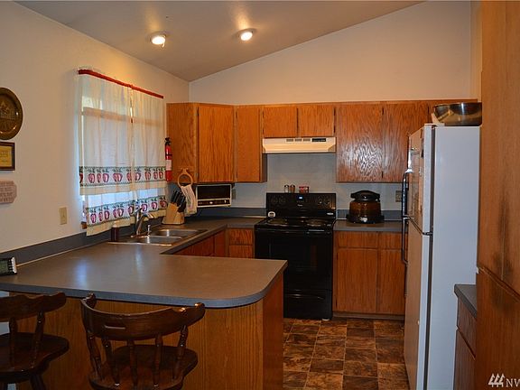 4th image of 11312 206th Avenue Ct E