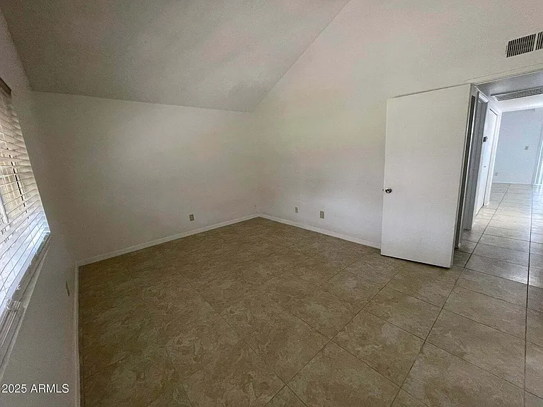 6316 N 47th Ave — Photo 10