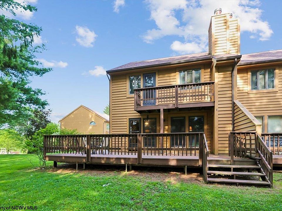 1st image of 68 Deerfield Vlg #68