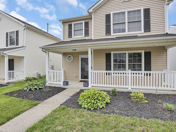 3rd image of 6049 Treaty Ln Unit 218