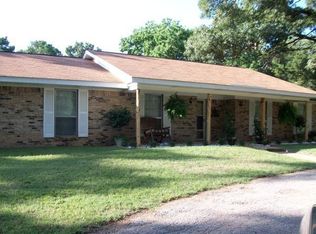 1419 W Carolina St, Palestine, TX 75803