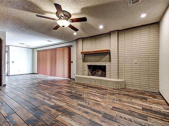 3rd image of 3700 Summerwind Ct