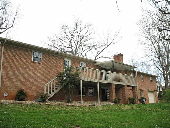 4th image of 729 Barton Dr