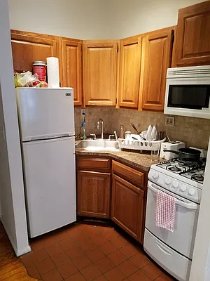 Rented by Chartwell Manhattan Realty | media 32