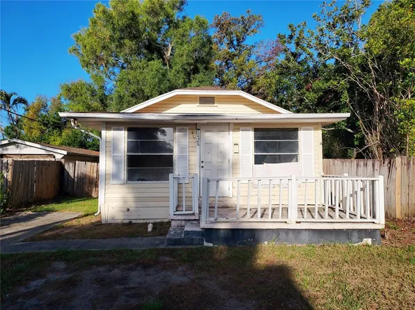 1426 17th St W, Bradenton, FL 34205