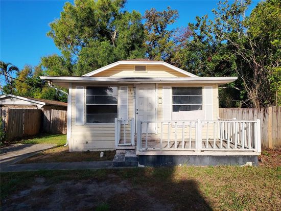 1426 17th St W, Bradenton, FL 34205