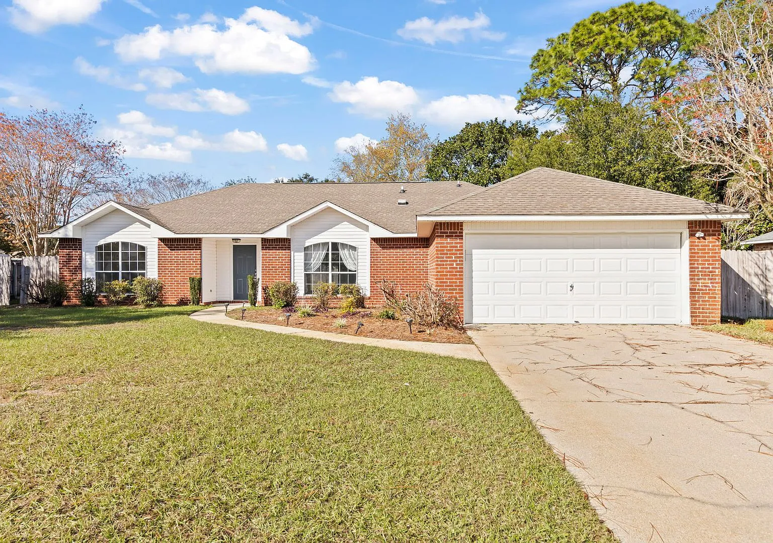 Updated Home in Raintree Estates! — Photo 2