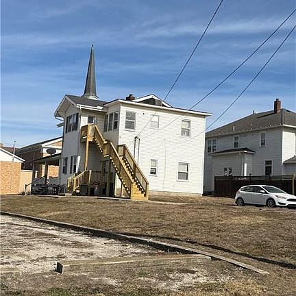 4th image of 305 W Main St