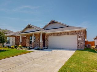 949 Billups Dr, Van Alstyne, TX 75495