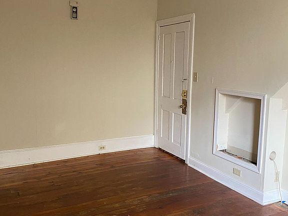 4th image of 236 E Hector St APT 1