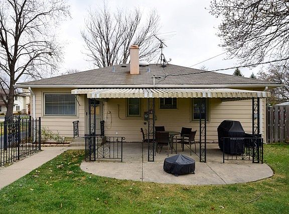 3rd image of 4936 N Pontiac Ave