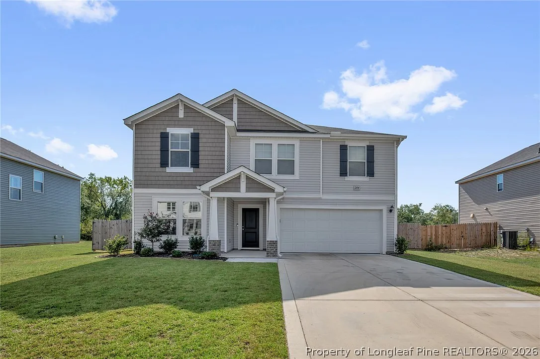 5 bed, 3.0 bath, 2428 sqft, $2,400 — Photo 1