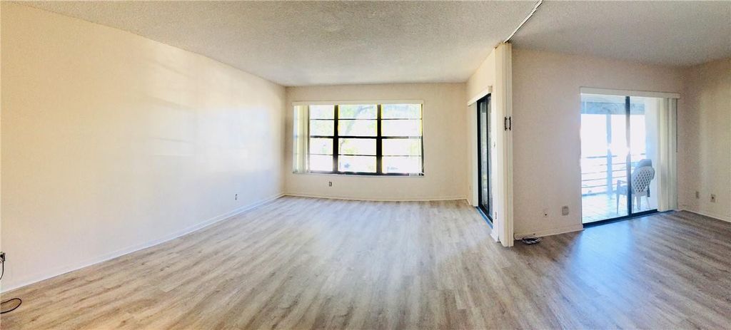 2316 S Cypress Bend Drive #220, photo 2