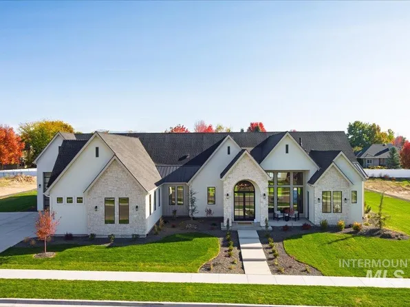 1054 N Delehaye Ave, Eagle, ID 83616