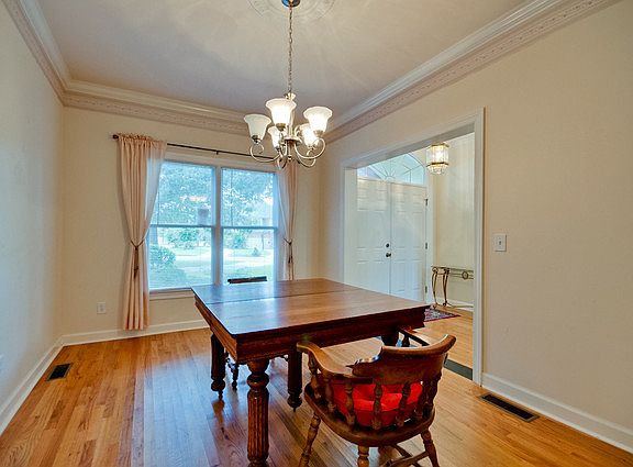 5th image of 2847 Winterberry Way SE