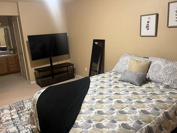2nd image of 859 Forestglen Dr APT B