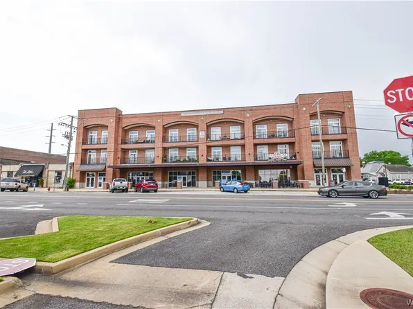 2529 University Blvd #2, Tuscaloosa, AL 35401