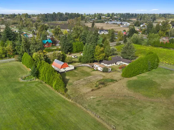 1240 224th St, Langley, BC V2Z 2W7