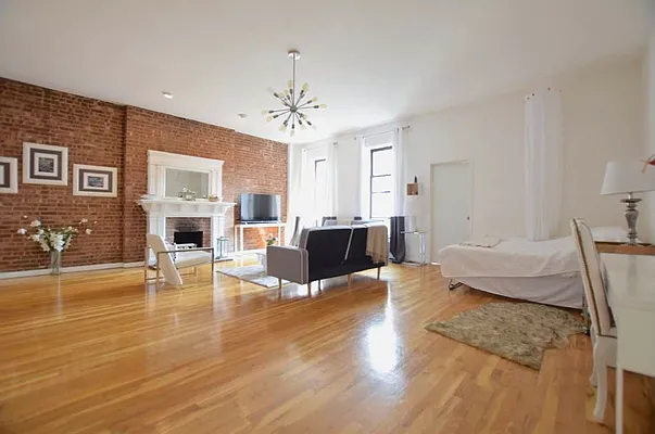 Rented by Street Realty Brokerage LLC | media 16