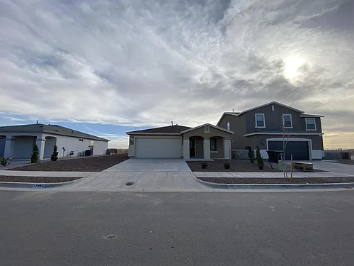 12956 Runway Ave Photo 1