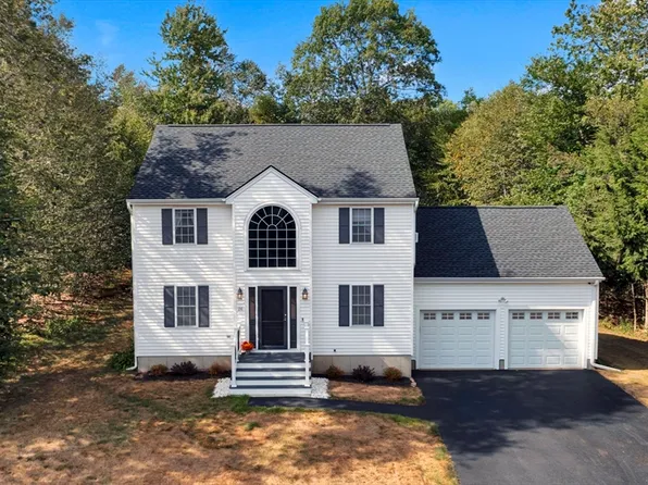 26 Myles Cir, Gardner, MA 01440