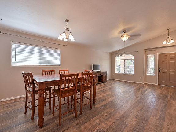 5th image of 2486 W Prichett Pl