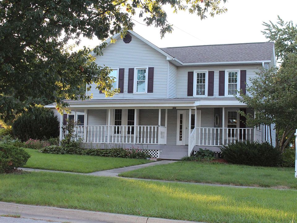 1st image of 403 S Walnut St