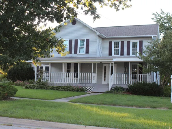 403 S Walnut St, Shell Rock, IA 50670